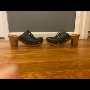 Penelope Gilvers clogs gifted to me but are too small.